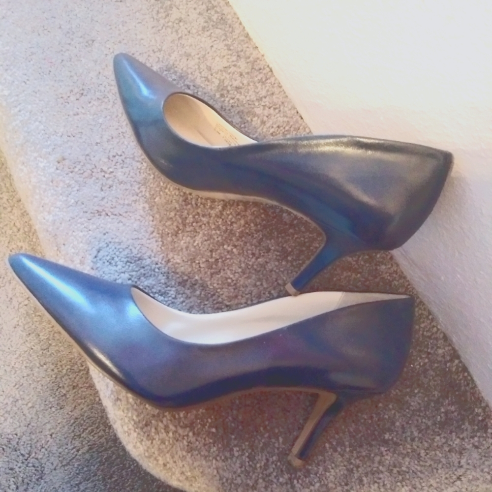 Navy Pumps, 2-1/2" heels, Sz 9.5,